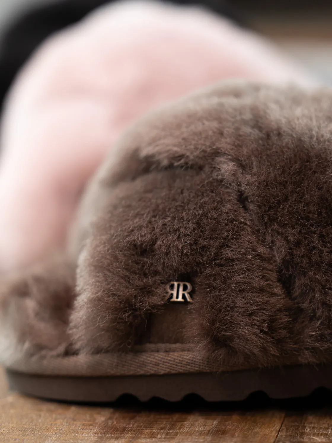 crossy_sheepskin_brown_5.webp Roberto Rosso Tøfler>Crossy Sheepskin Brown