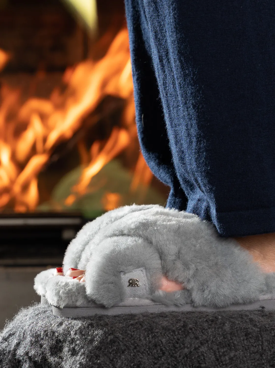 crossy_sheepskin_grey_3.webp Roberto Rosso Tøfler>Crossy Sheepskin Grey