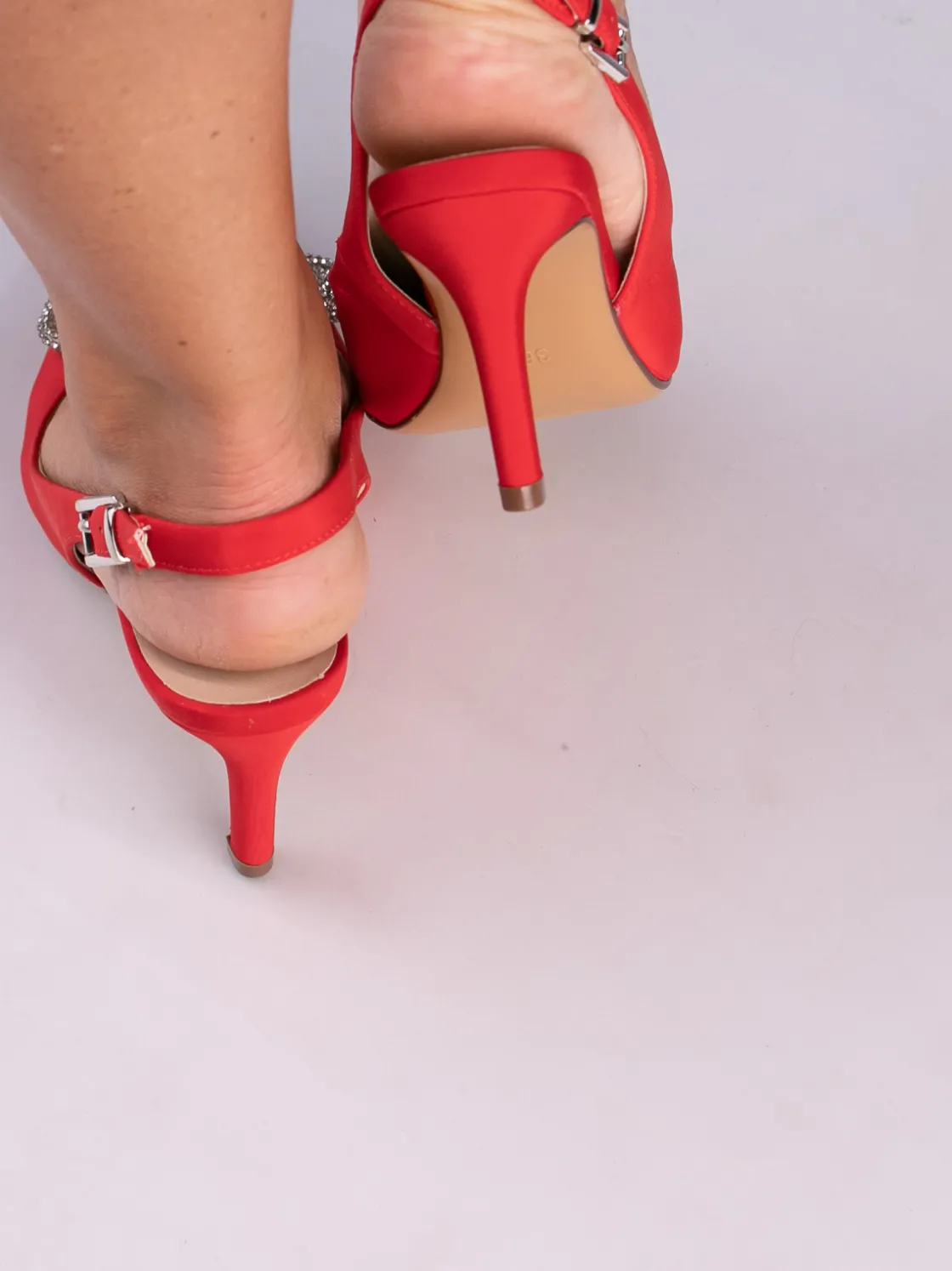 dester_satin_red_pumps_1.webp Roberto Rosso Pensko>Dester Satin Red Pumps