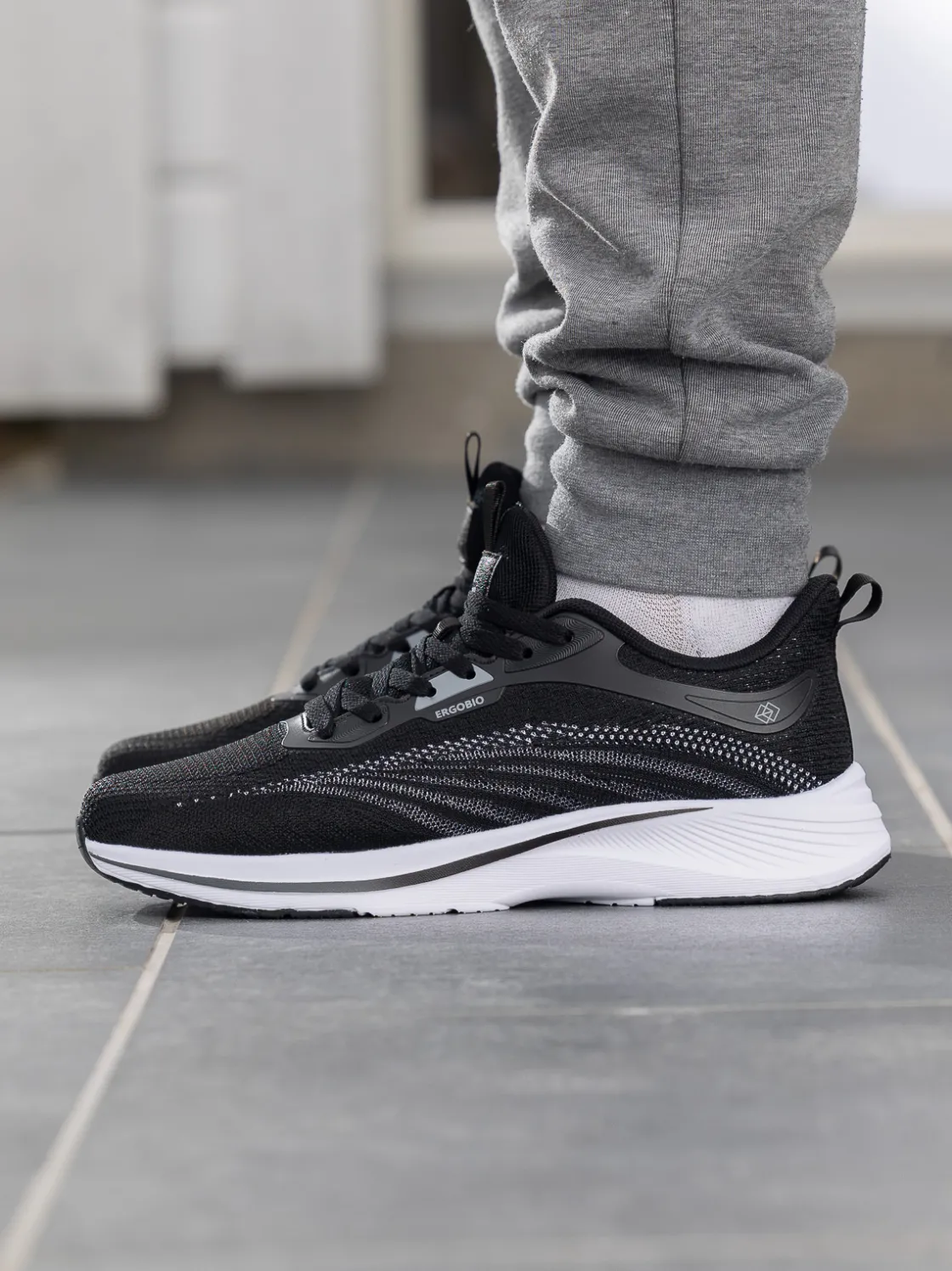 ergobio__wing_black_3.webp Ergobio Sneakers>– Wing Black