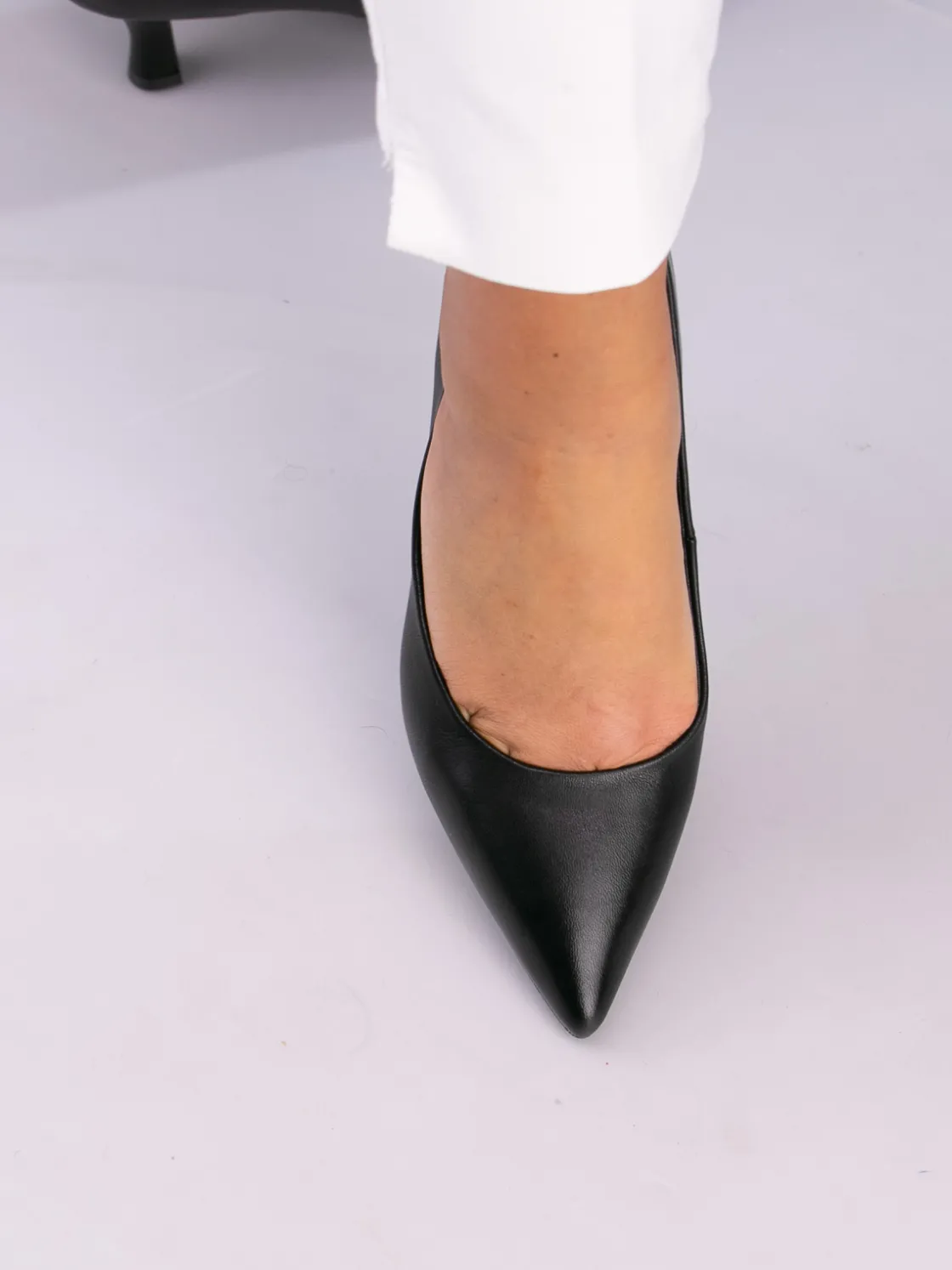 falerone_classic_leather__1.webp Roberto Rosso Pensko>Falerone Classic Leather Black Pumps