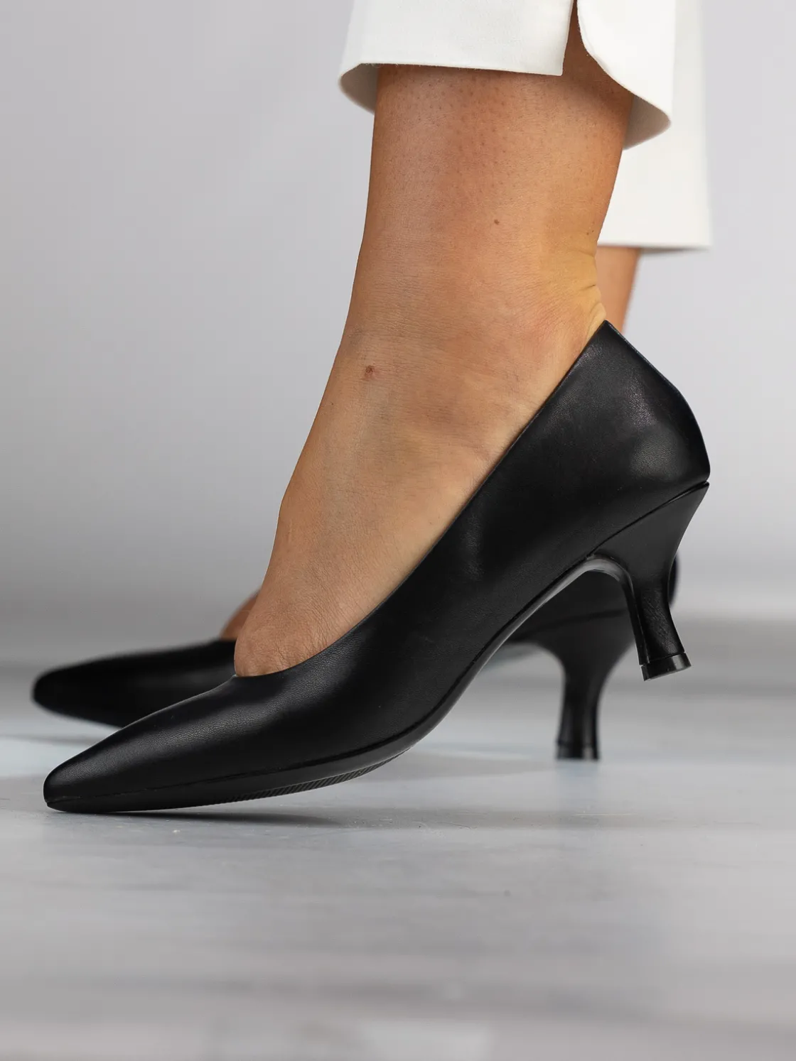 falerone_classic_leather__6.webp Roberto Rosso Pensko>Falerone Classic Leather Black Pumps