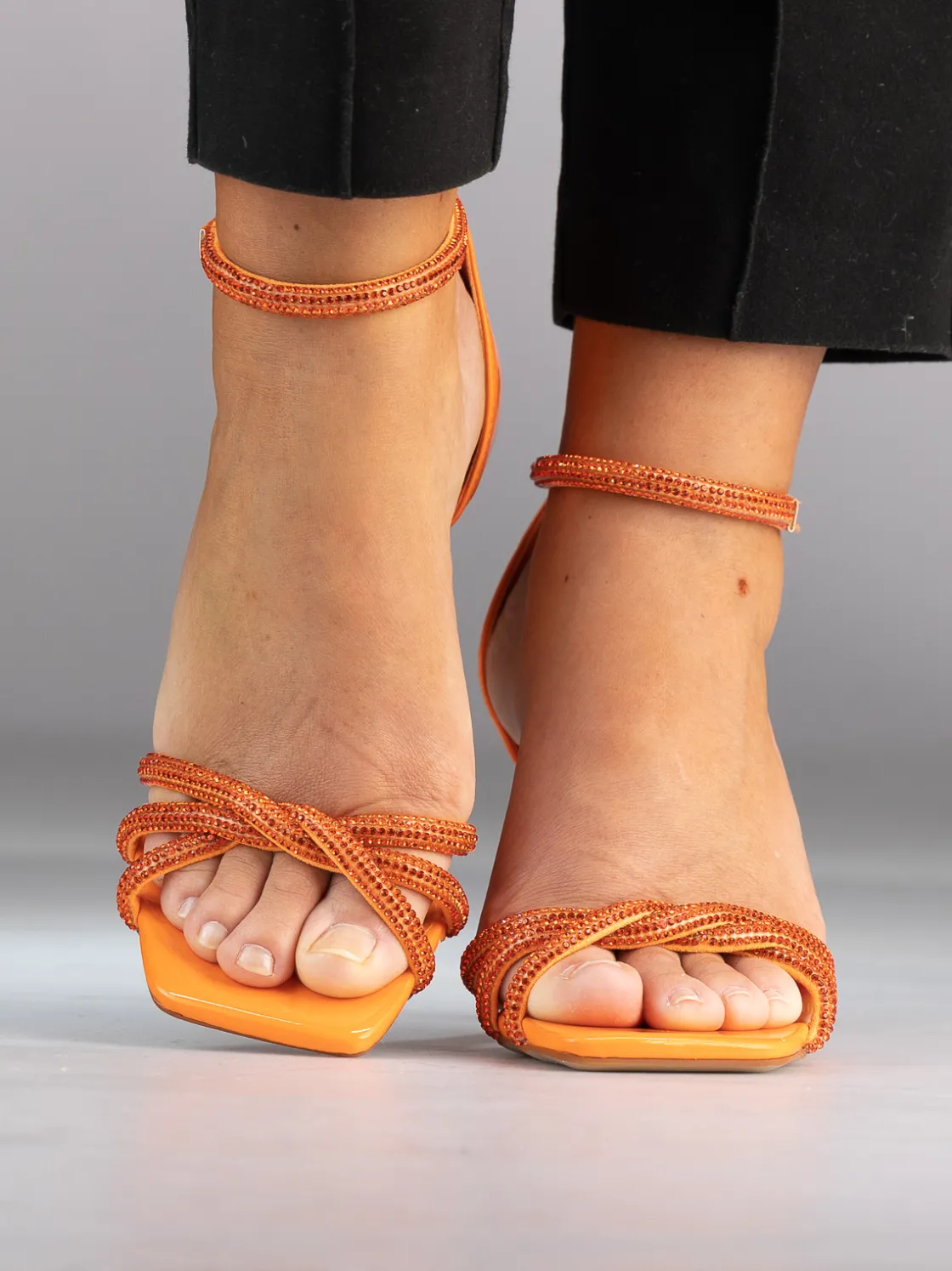 fiola_orange_hyhlte_pumps_8.webp Roberto Rosso Pensko>Fiola Orange Høyhælte Pumps