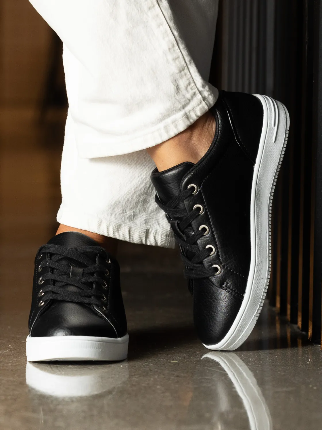 gorbio_low_black_1.webp Roberto Rosso Sneakers>Gorbio Low Black