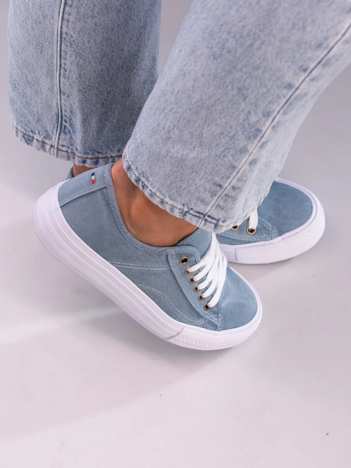 jean_paul__voie_chambray__2.webp Jean Paul Sneakers>– Voie Chambray Blue