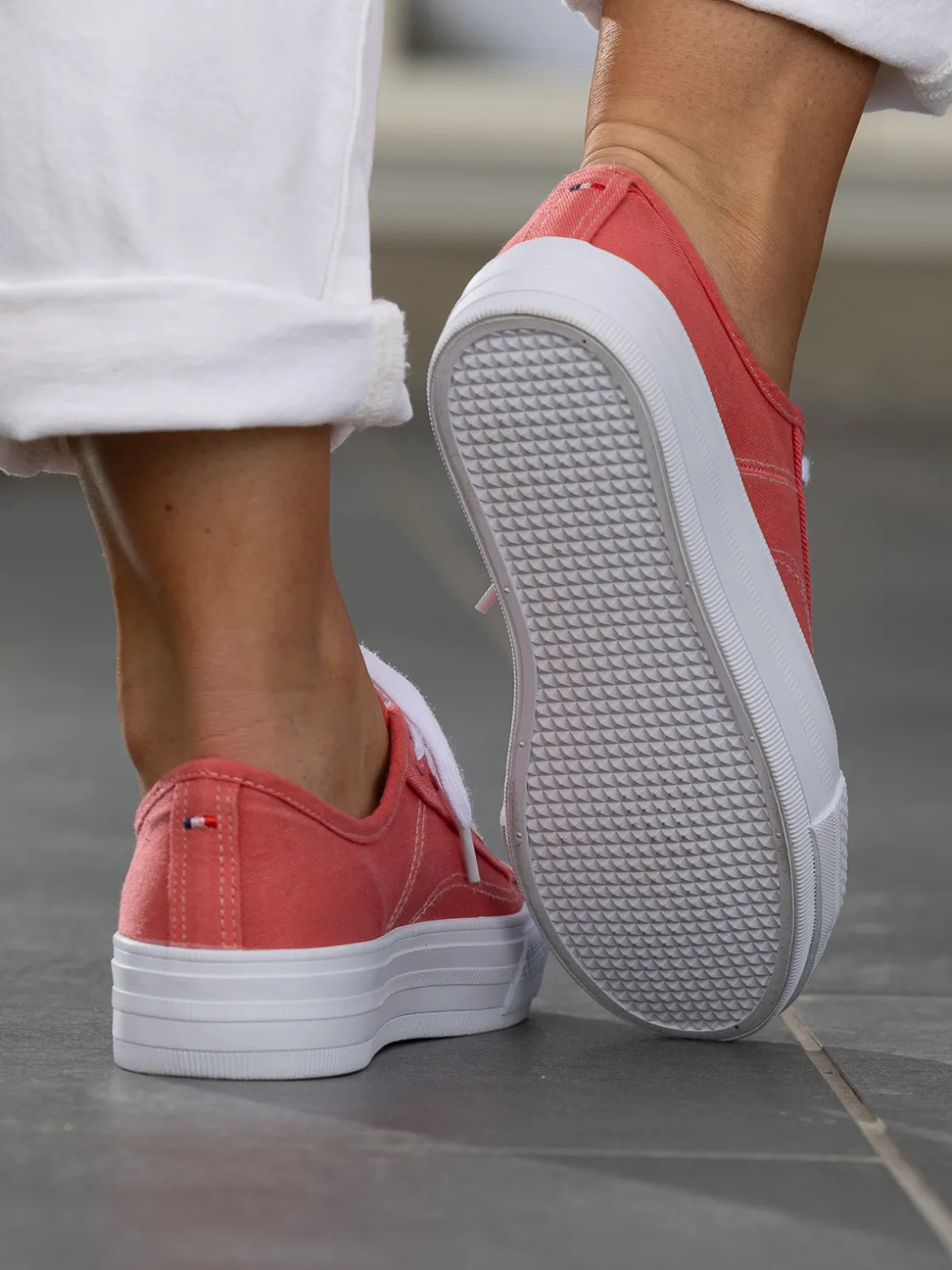 jean_paul__voie_tea_rose_1.webp Jean Paul Sneakers>– Voie Tea Rose