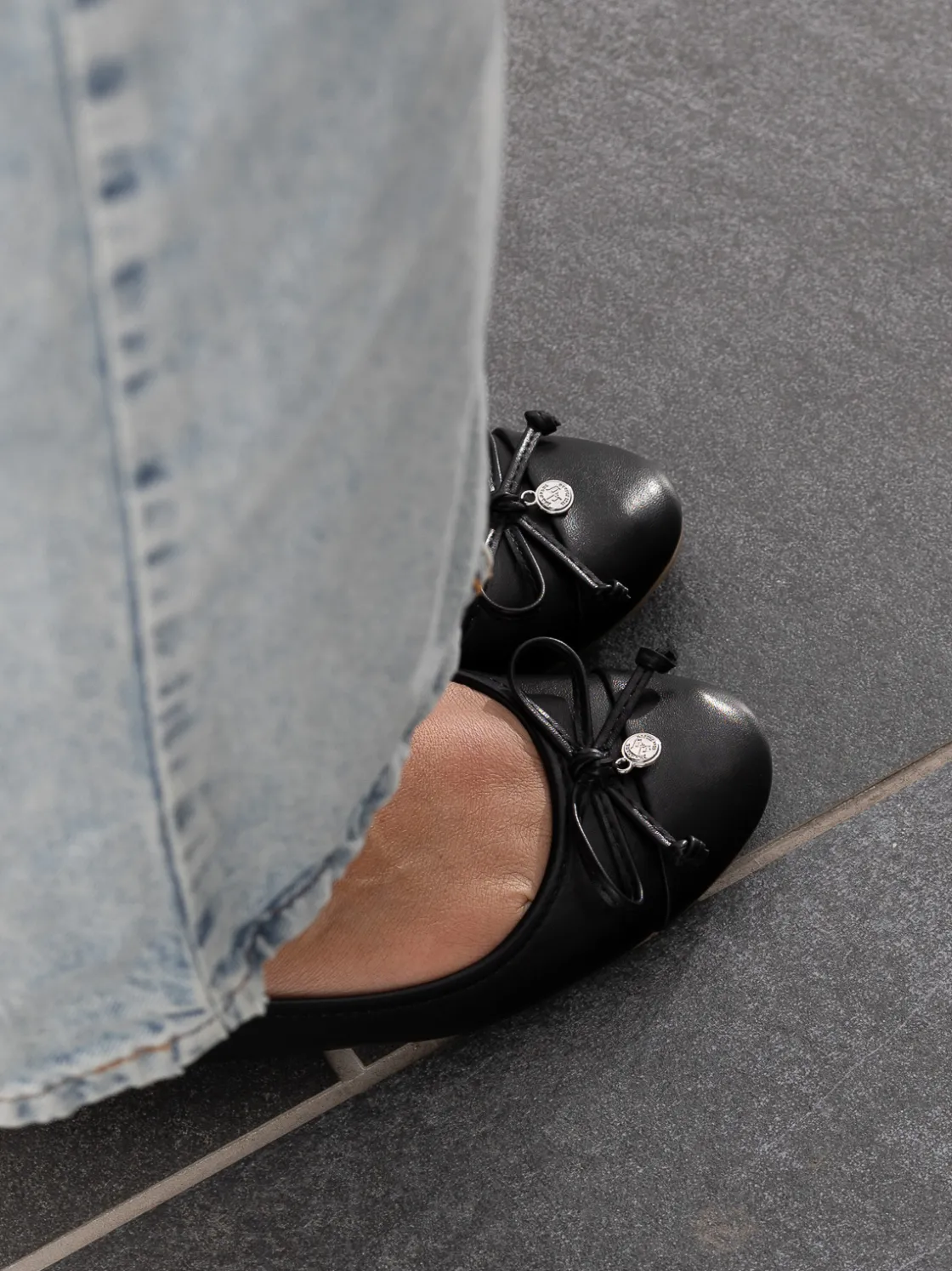 jean_paul__yvette_black_3.webp Jean Paul Pensko>– Yvette Black