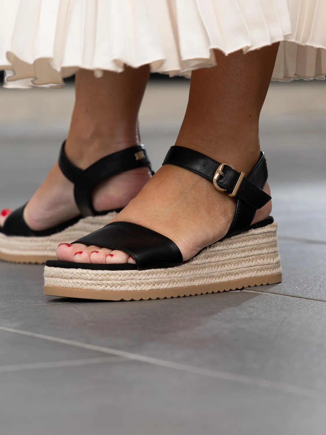 lili_wedge_black_10.webp Roberto Rosso Sandaler>Lili Wedge Black
