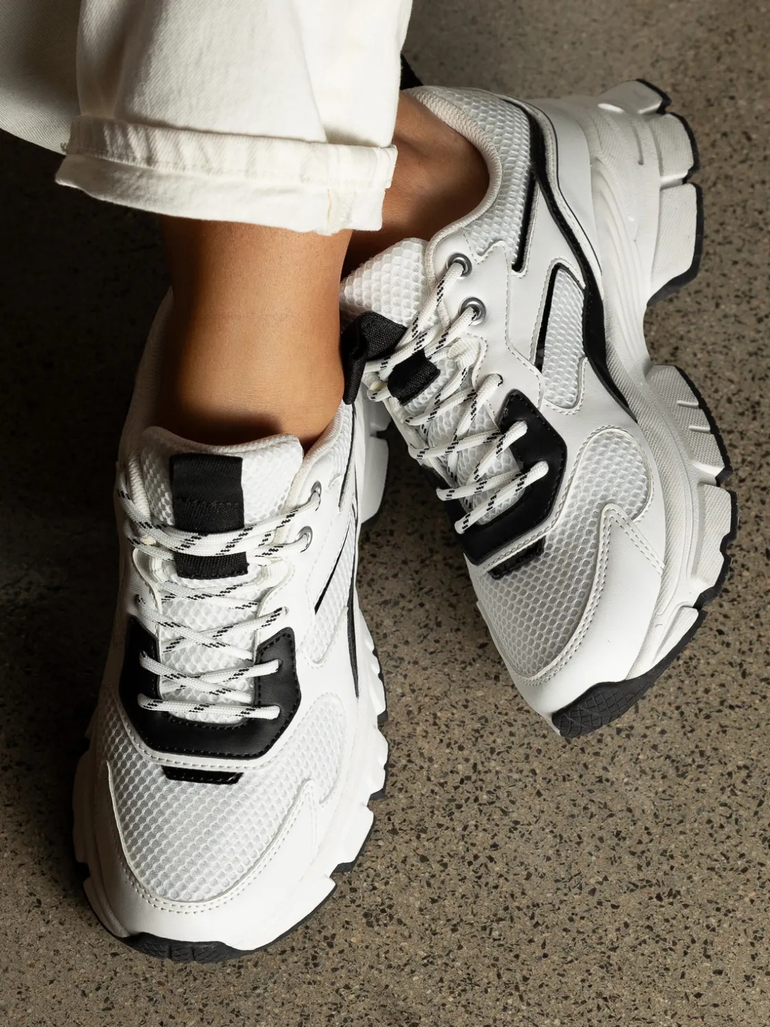 sportana_white_black_2.webp Roberto Rosso Sneakers>Sportana White Black