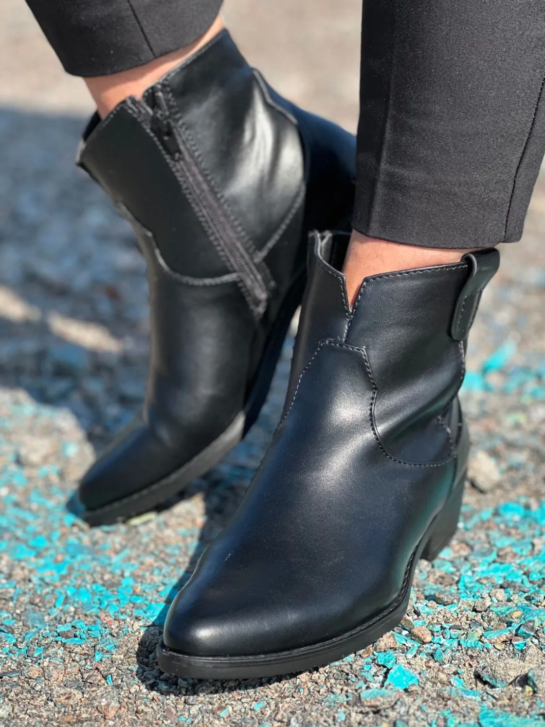 susy_black_0.webp Roberto Rosso Skoletter Og Boots>Susy Black