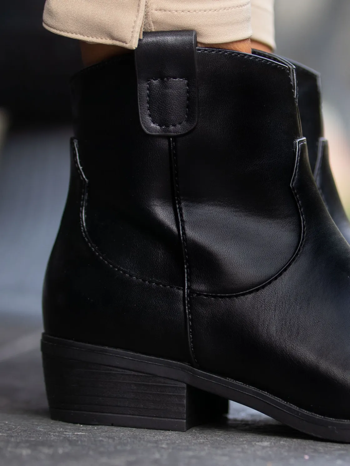 susy_black_1.webp Roberto Rosso Skoletter Og Boots>Susy Black